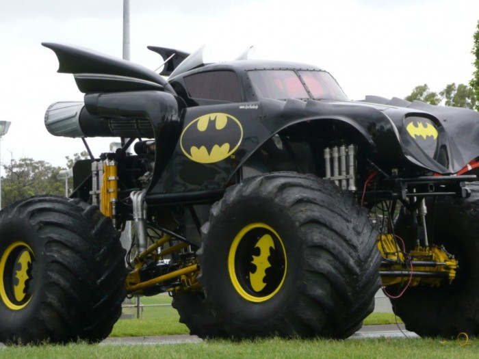 batman-monster-truck-700x525.jpg